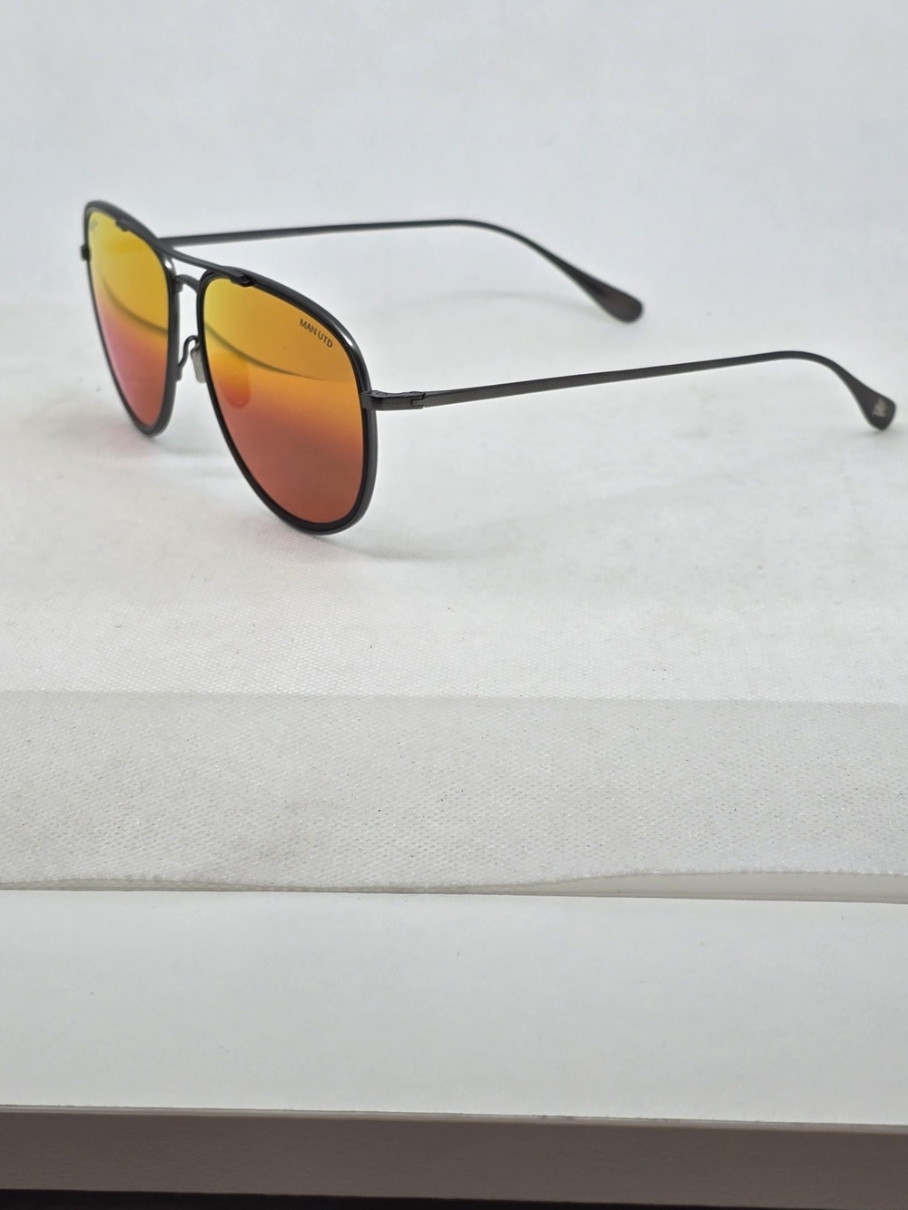 Maui Jim Aviator Sunglasses - Black Frame with Red Mirrored Lenses POLARIZED - Picture 3 of 6